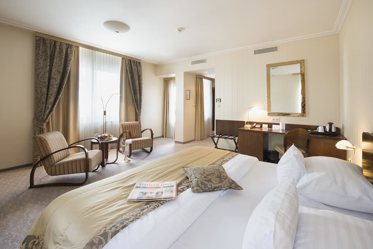 superior double room, terrace | 1 bedroom, premium bedding, select comfort beds, minibar