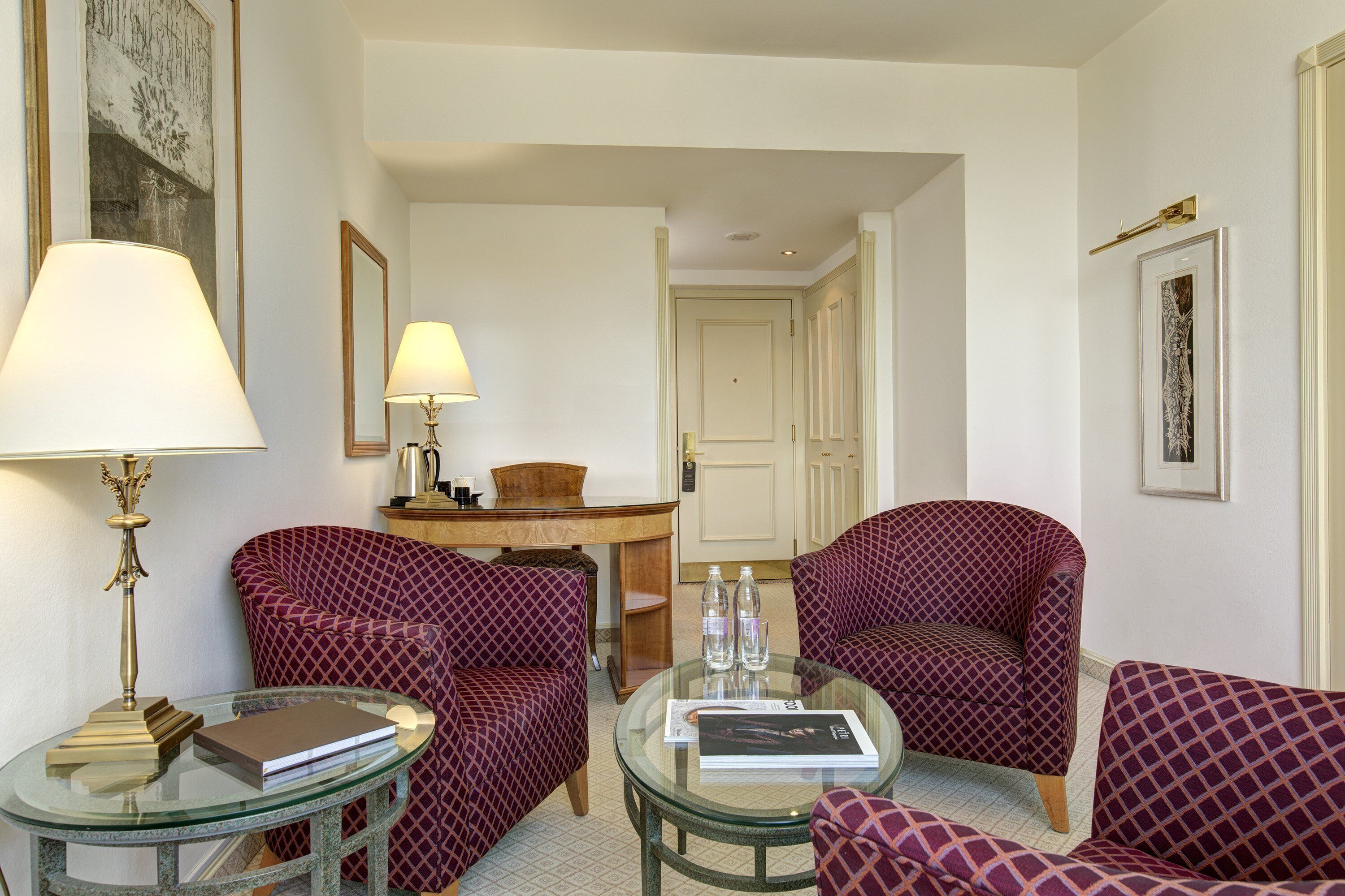 1 bedroom, in-room safe, blackout curtains, soundproofing