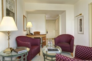 In-room safe, blackout curtains, soundproofing, iron/ironing board - Exe Lev (Ljubljana)