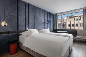 1 bedroom, in-room safe, blackout curtains, soundproofing