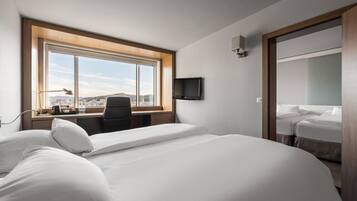 Caja de seguridad en la habitación, cortinas blackout y insonorización