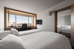 Zimmersafe, Verdunkelungsvorhänge, schallisolierte Zimmer