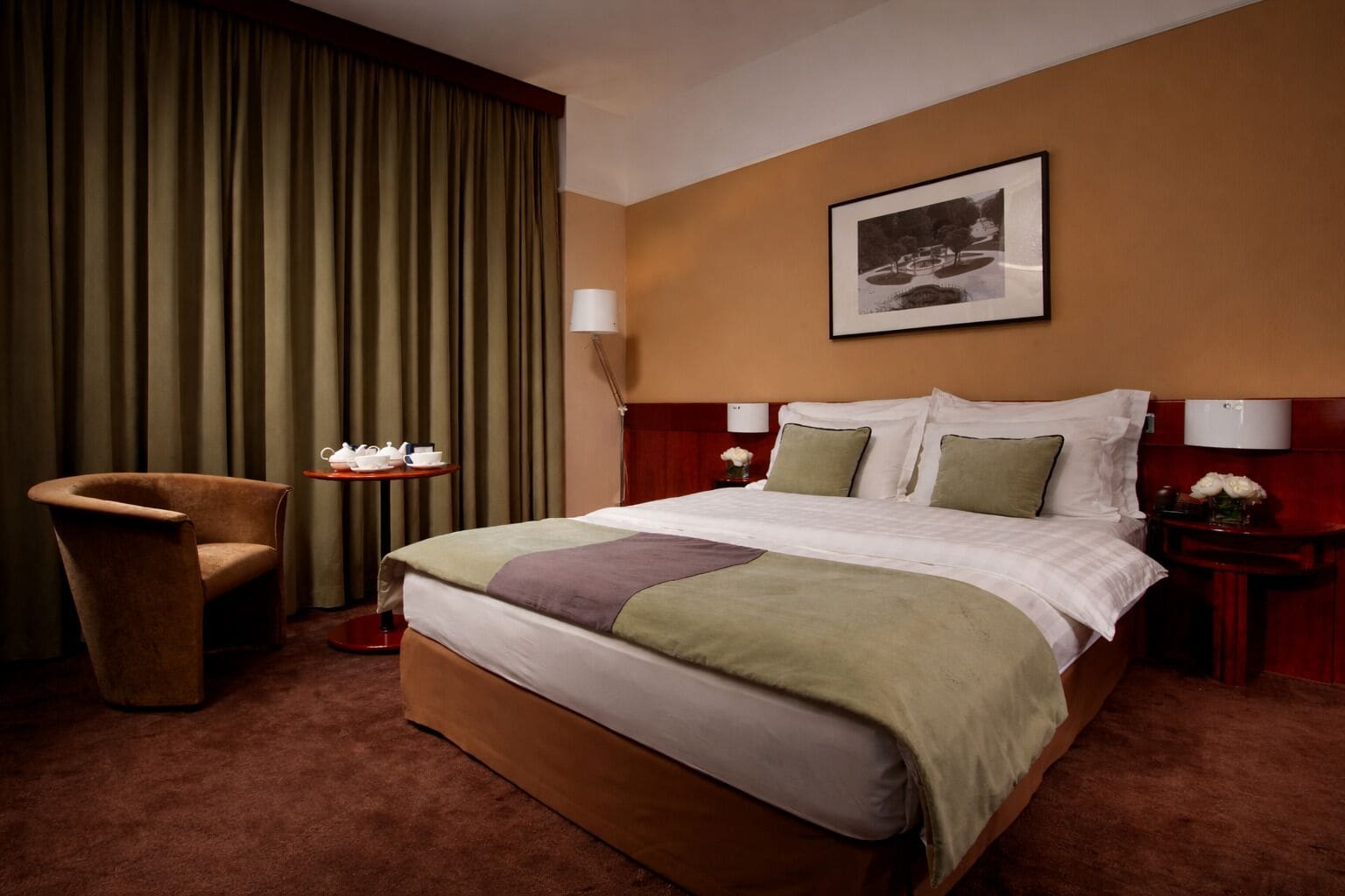 舒适客房, 1 张大床 (No View) | 埃及棉床单、高档床上用品、羽绒被、客房内保险箱