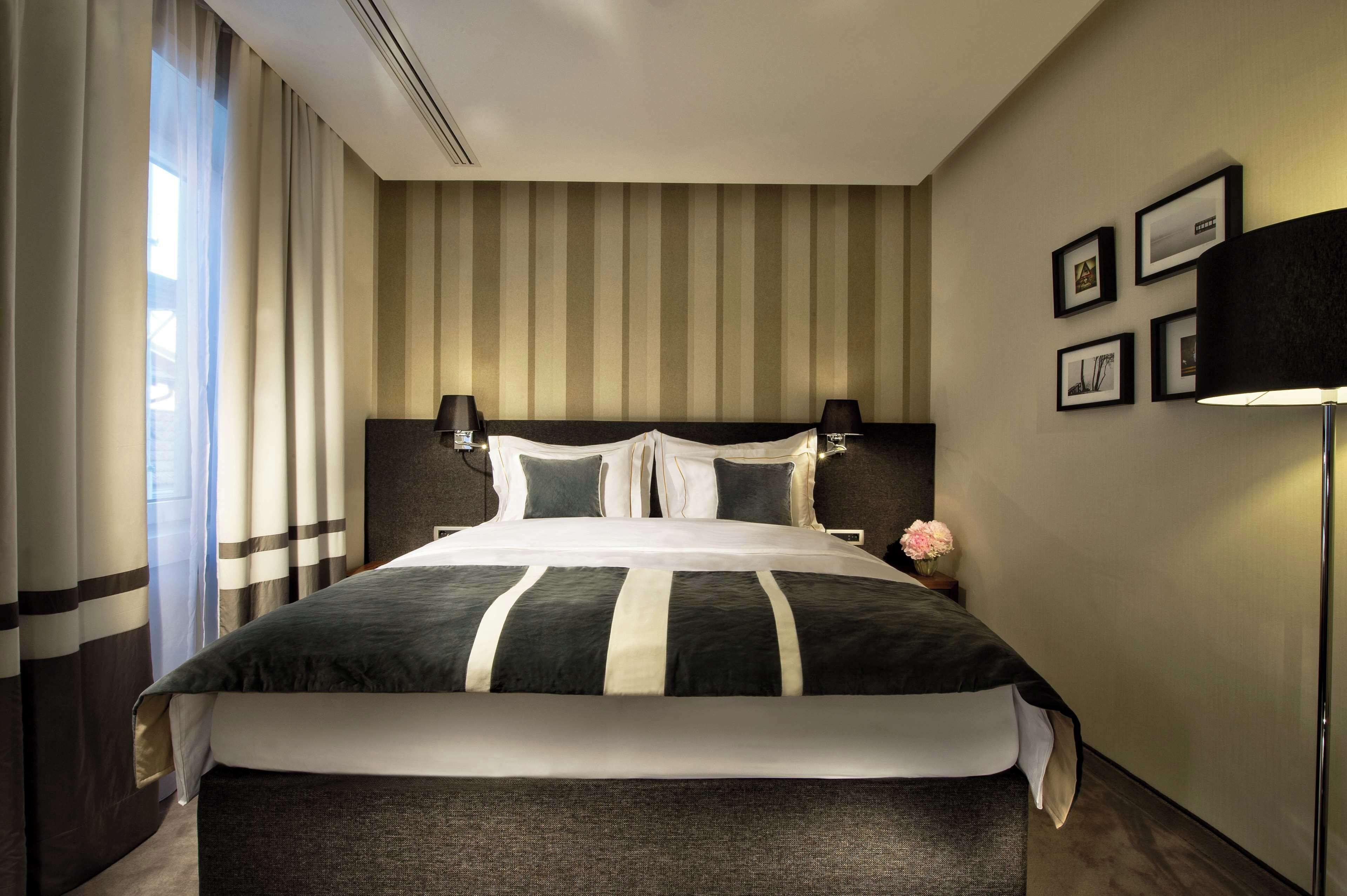deluxe room, 1 king bed (walk-in shower;superior;with sofabed) | egyptian cotton sheets, premium bedding, down duvets, minibar