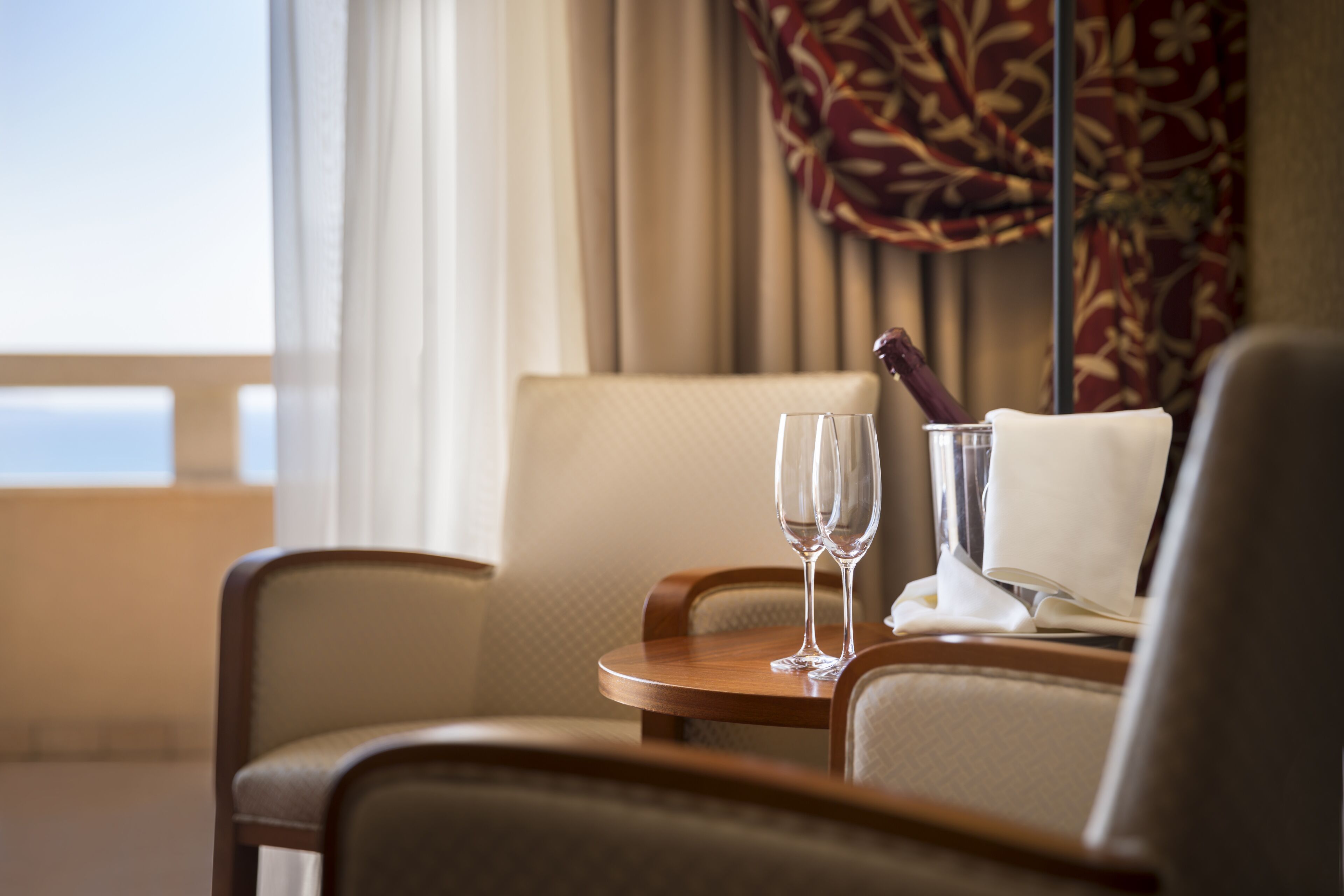 comfort double or twin room, balcony, sea view | minibar, in-room safe, desk, blackout curtains