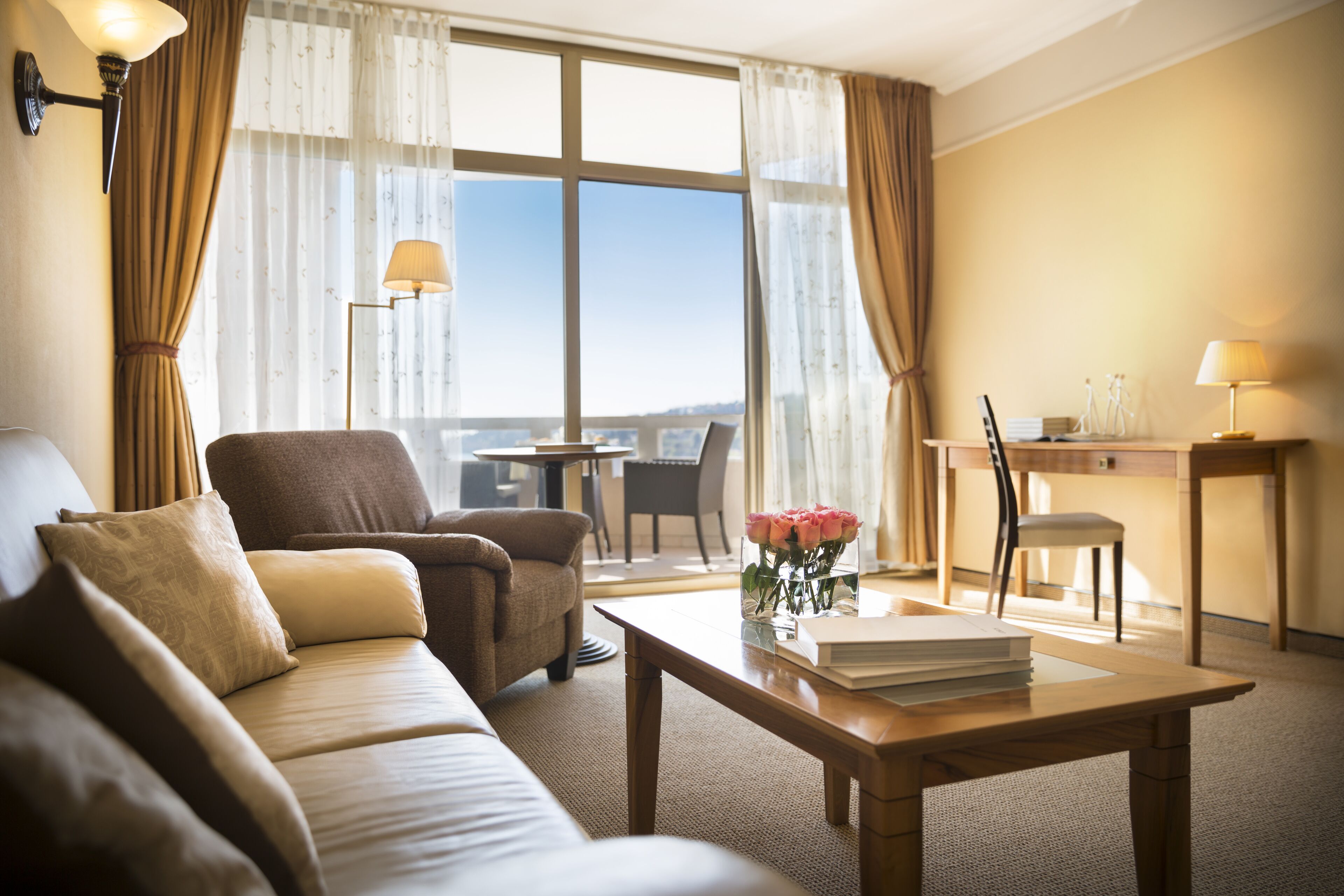 executive suite, balcony, sea view | living area | lcd tv