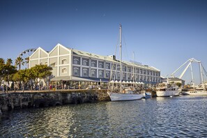 Exterior - Victoria and Alfred Hotel by NEWMARK (Cape Town)