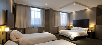 Manhattan Hotel