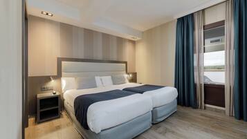 Double Room, Terrace | Down comforters, in-room safe, desk, laptop workspace