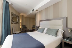 Suite | Daunenbettdecken, Zimmersafe, Schreibtisch