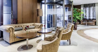 Hotel Reina Cristina