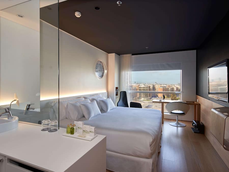 Premium bedding, down duvets, minibar, in-room safe