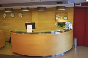 Reception - Hotel Abbot (Barcelona)