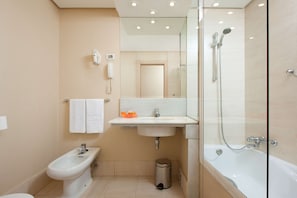 Standard Room | Bathroom - NH Bilbao Deusto (Bilbao)
