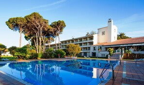 Seasonal outdoor pool