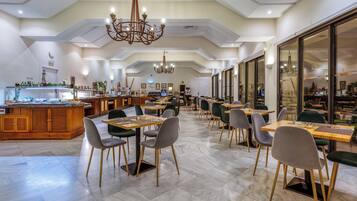 Daily buffet breakfast (EUR 15 per person)