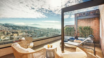 Room, Terrace (Previum) | Minibar, in-room safe, desk, free WiFi