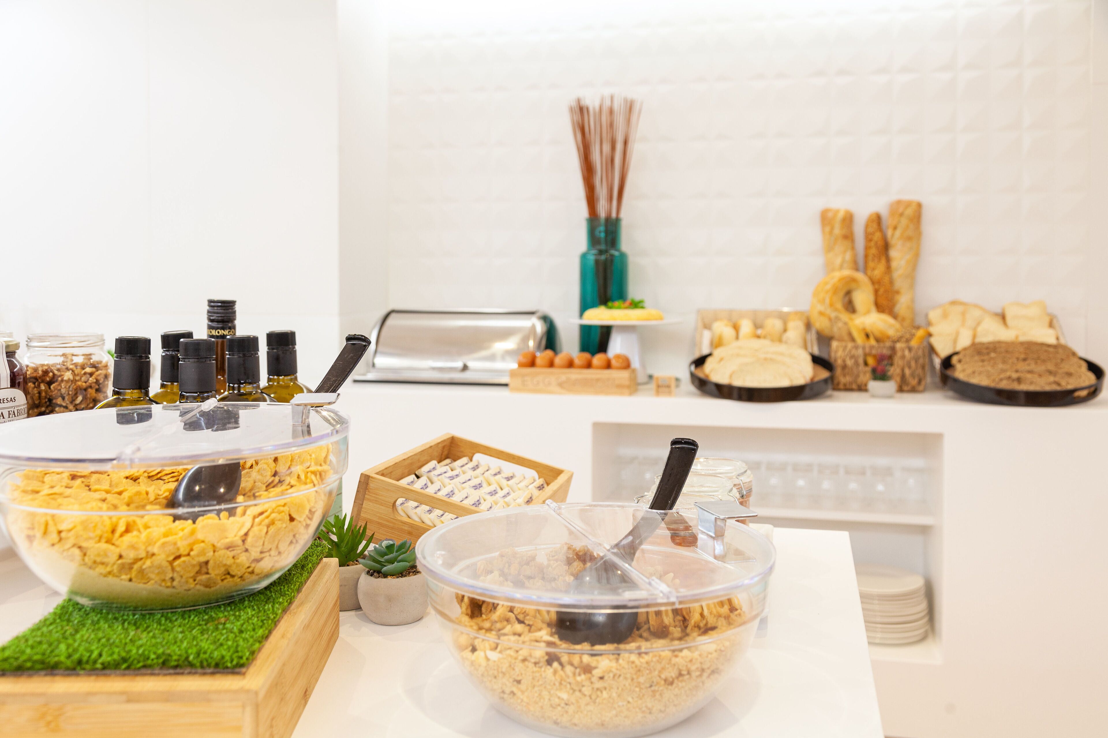 Daily buffet breakfast (EUR 15 per person)