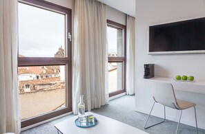 1 bedroom, minibar, in-room safe, desk