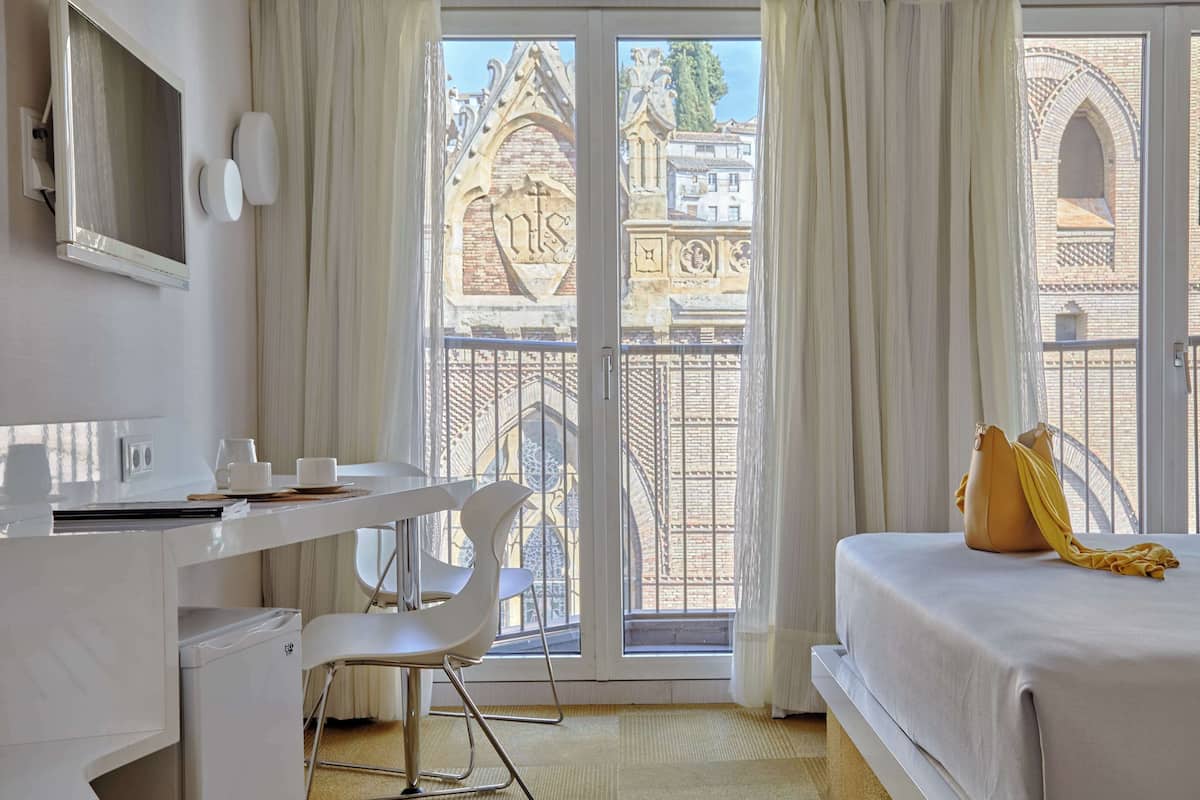 1 bedroom, minibar, in-room safe, desk