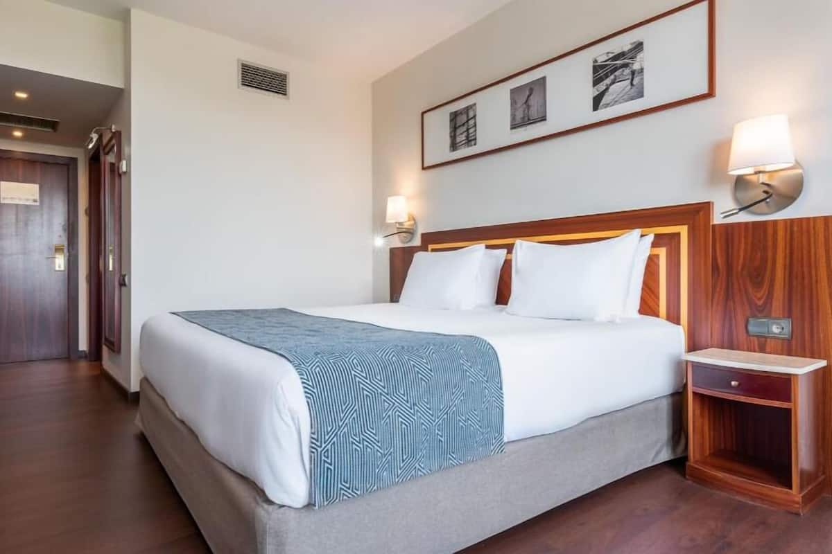 1 Schlafzimmer, Minibar, Zimmersafe, Schreibtisch
