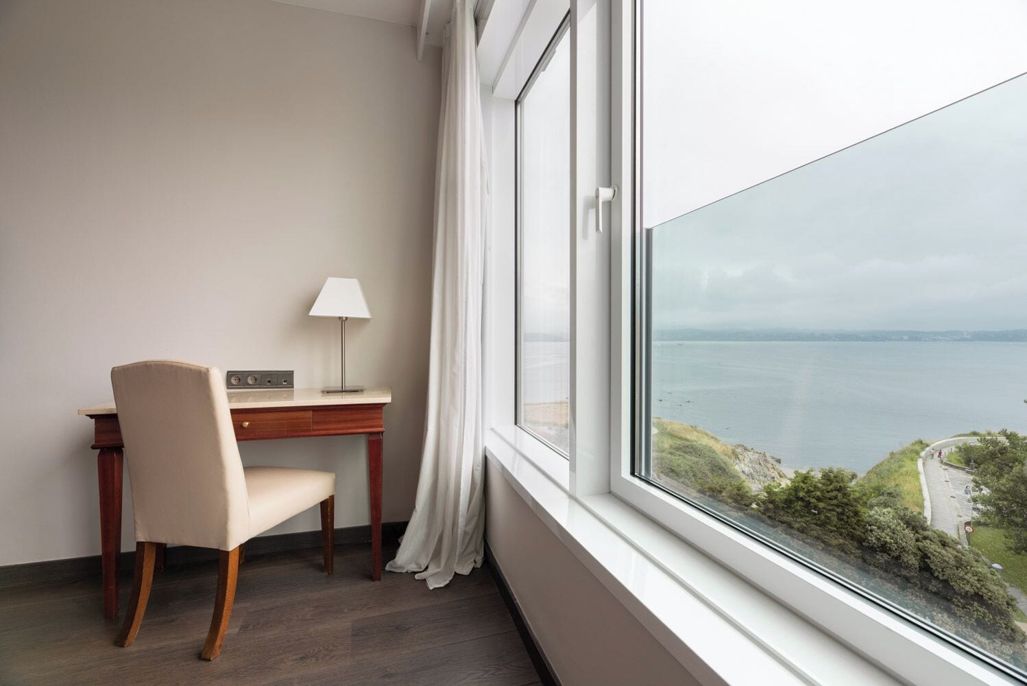 Double Room Single Use, Sea View | Minibar, in-room safe, desk, soundproofing