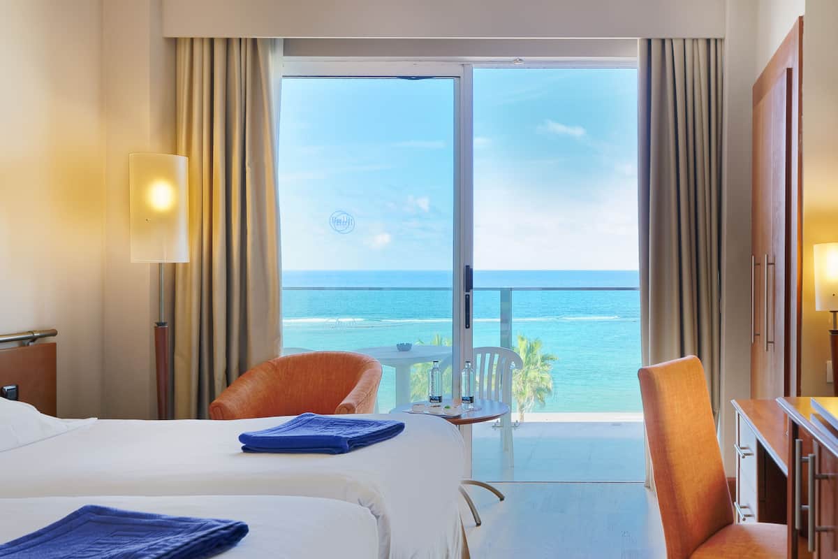 standard double room, ocean view (spa access included) | 1 bedroom, premium bedding, minibar, in-room safe