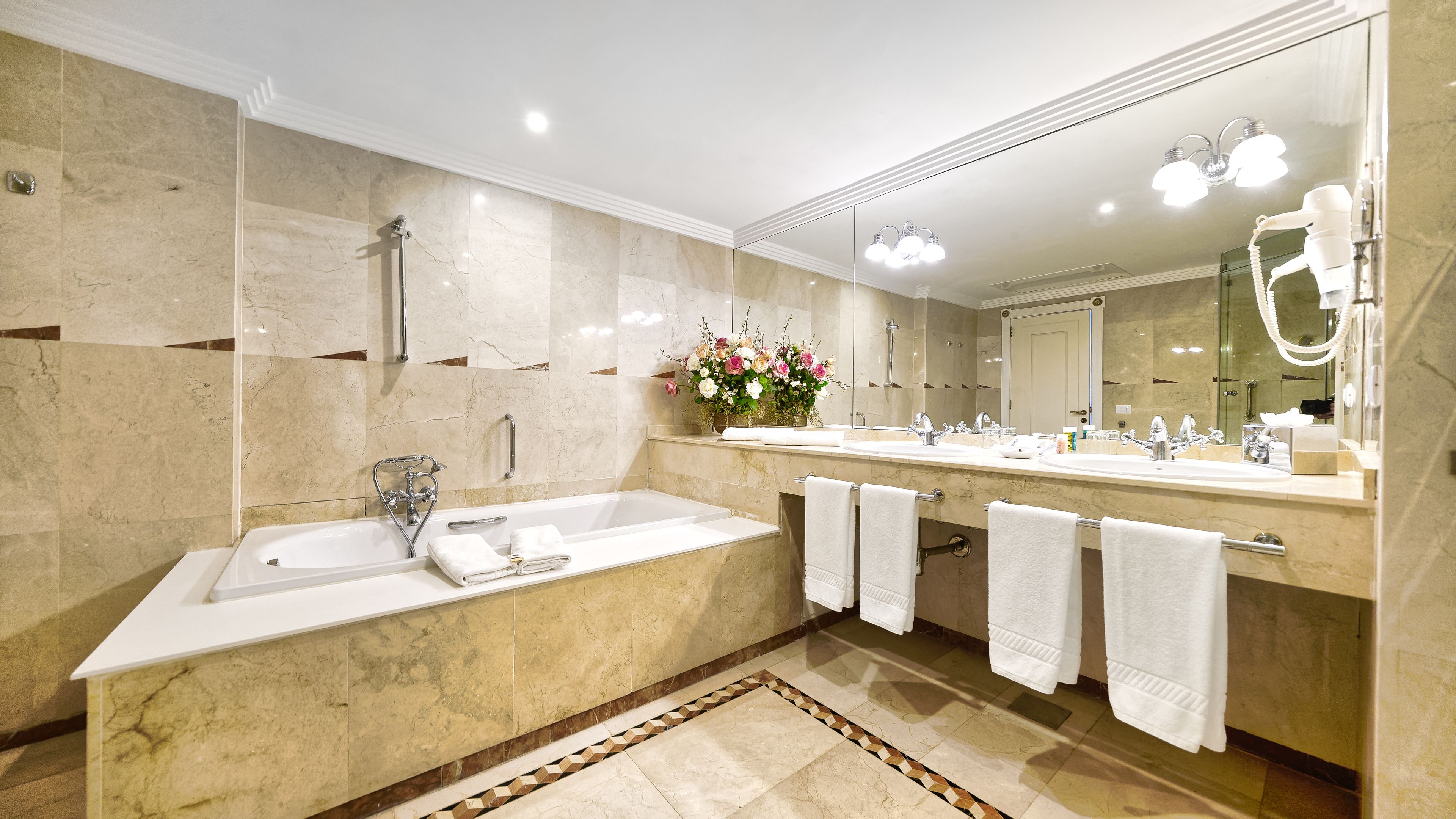 suite, sea view (spa access included) | bathroom | shower, free toiletries, hair dryer, slippers