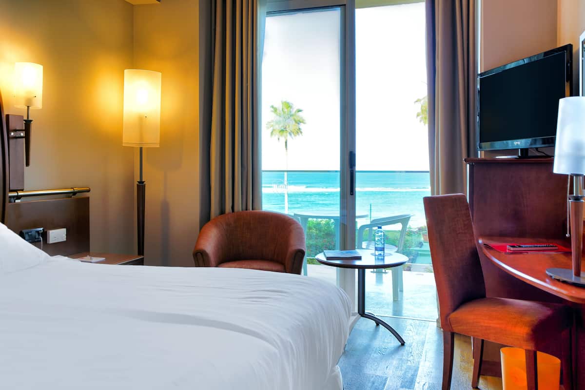 single room, sea view (spa access included) | 1 bedroom, premium bedding, minibar, in-room safe