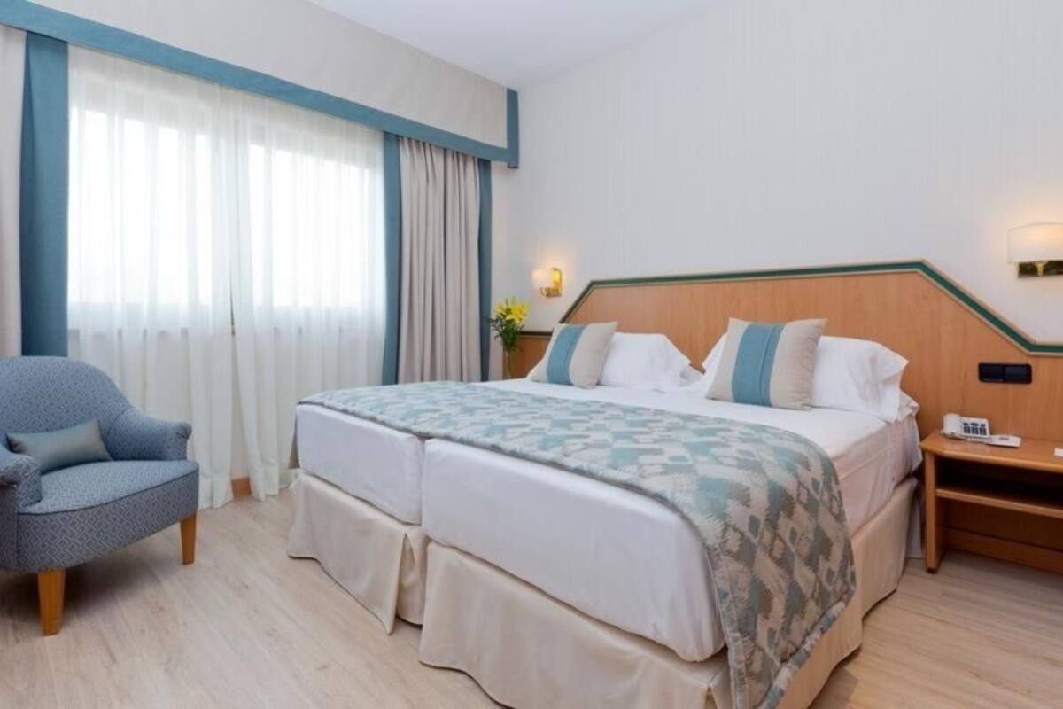 In-room safe, blackout drapes, soundproofing, WiFi (free)