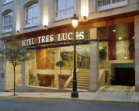 Front of property. Hotel Sercotel Tres Luces