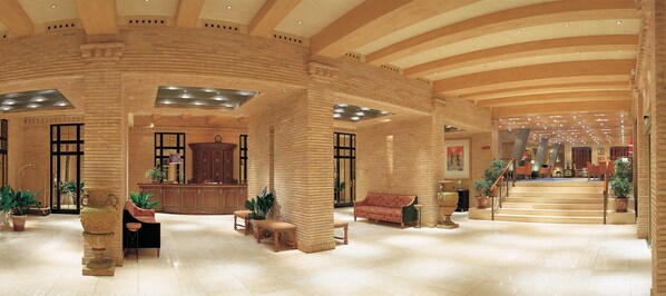 Lobby-Lounge