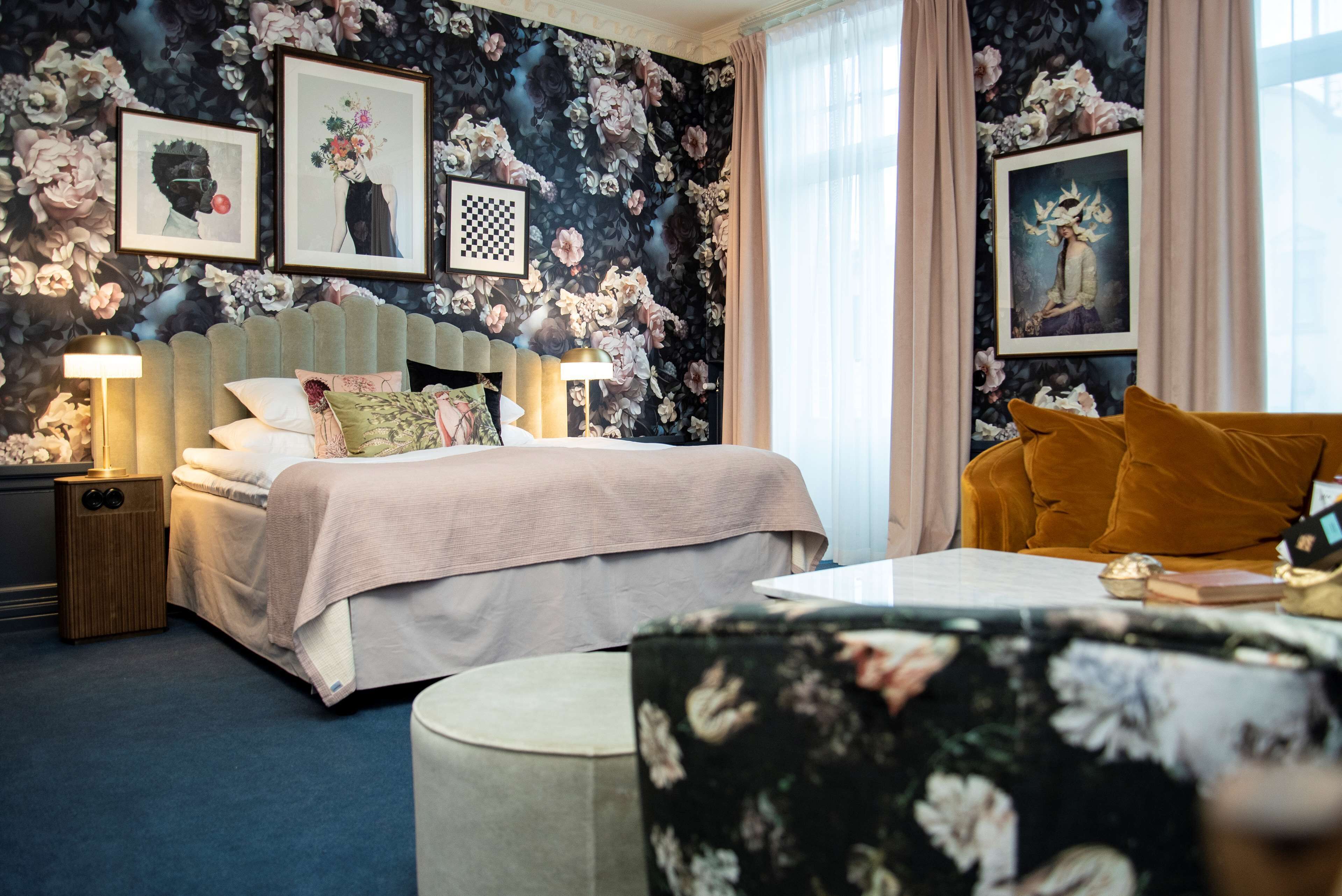 1 bedroom, hypo-allergenic bedding, minibar, in-room safe