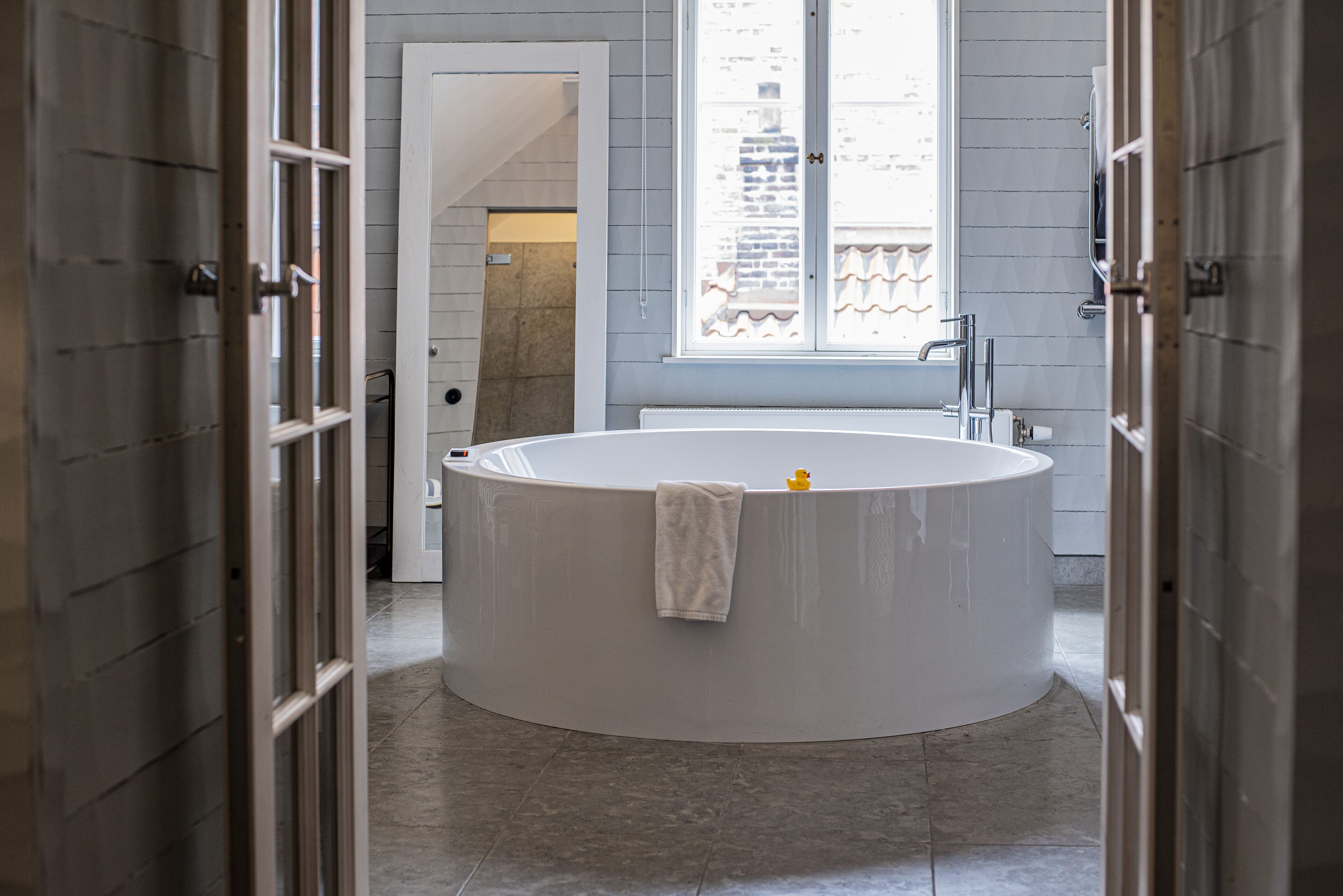 suite, 1 king bed, non smoking, bathtub | deep-soaking bathtub