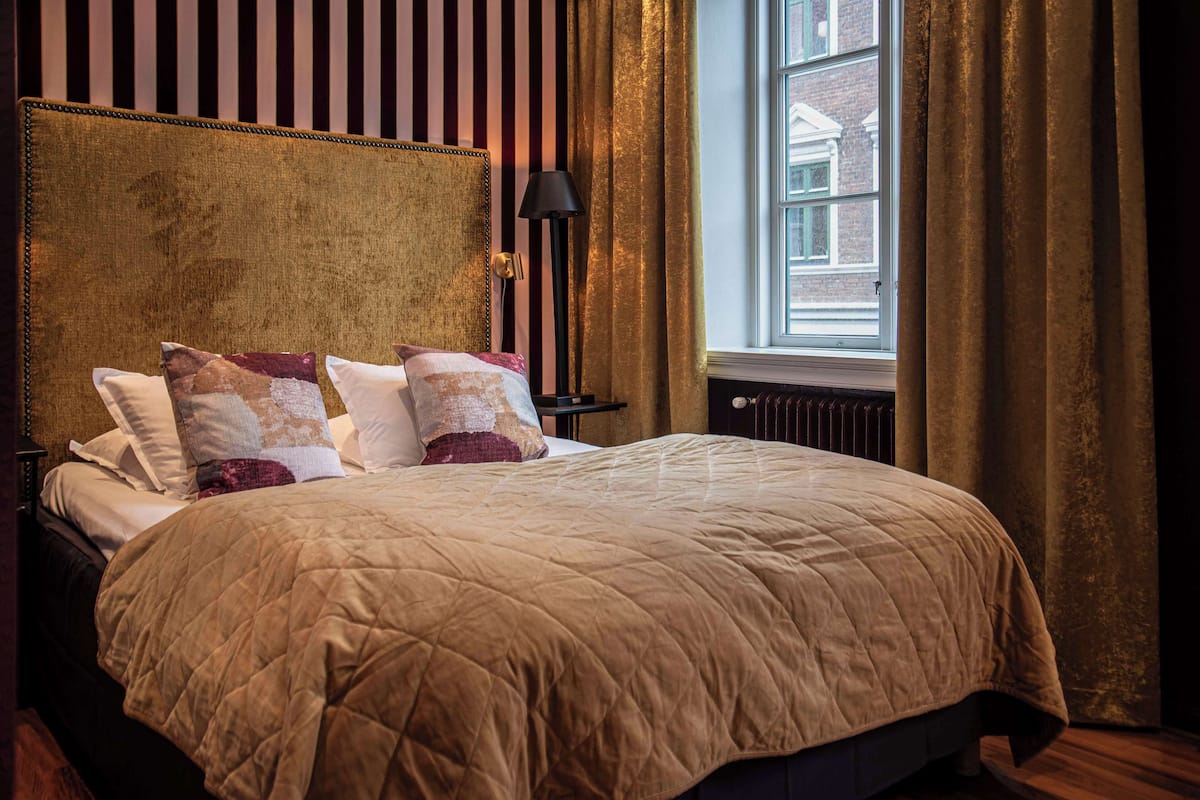 Standard Room, 1 Queen Bed, Non Smoking