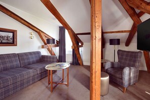 Deluxe Double Room, 1 Double Bed with Sofa bed, Non Smoking