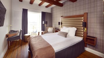 Habitación doble (Compact) | Escritorio y espacio para trabajar con laptop