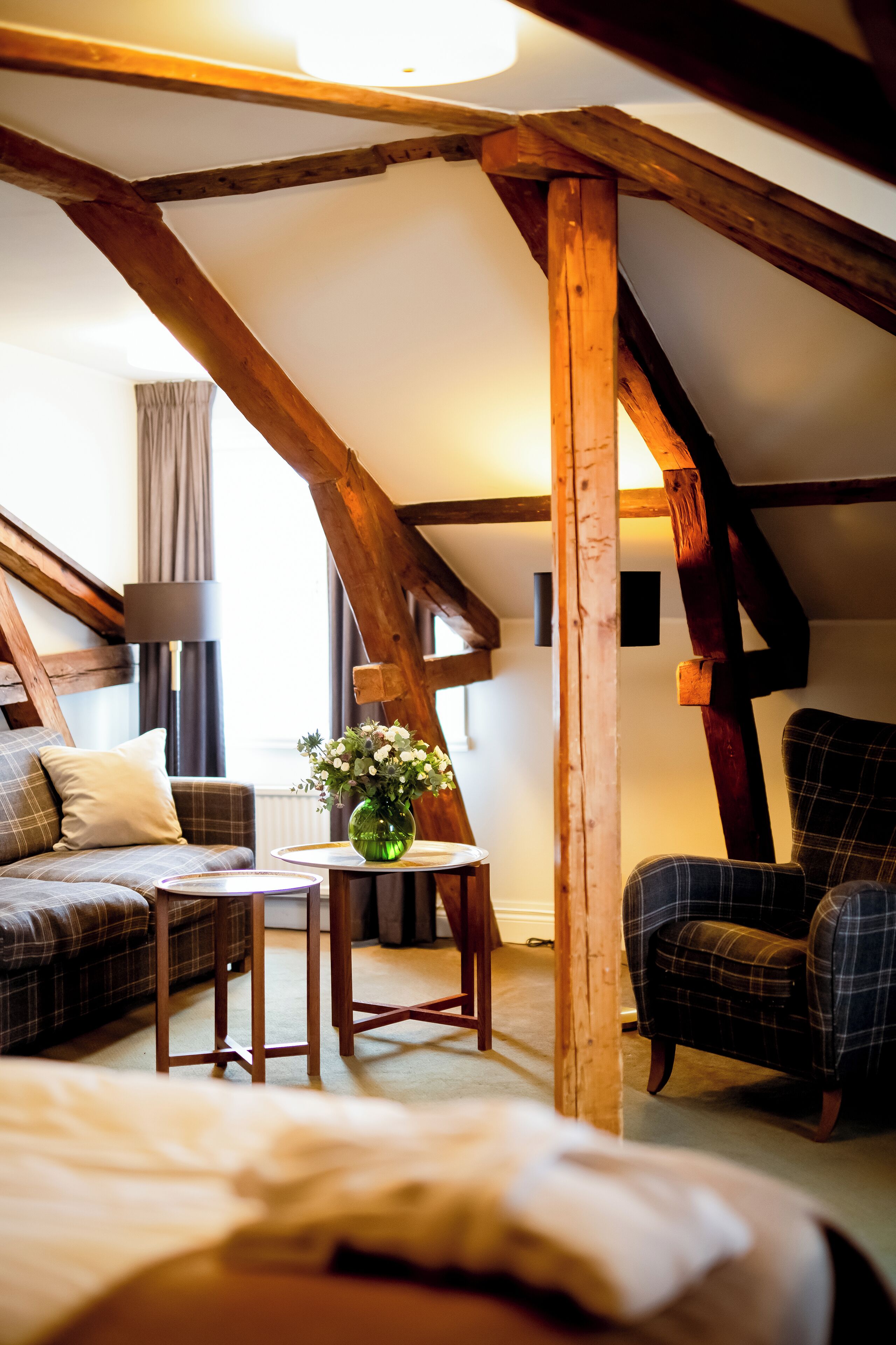 deluxe double room, 1 double bed, non smoking | desk, laptop workspace, iron/ironing board, bed sheets