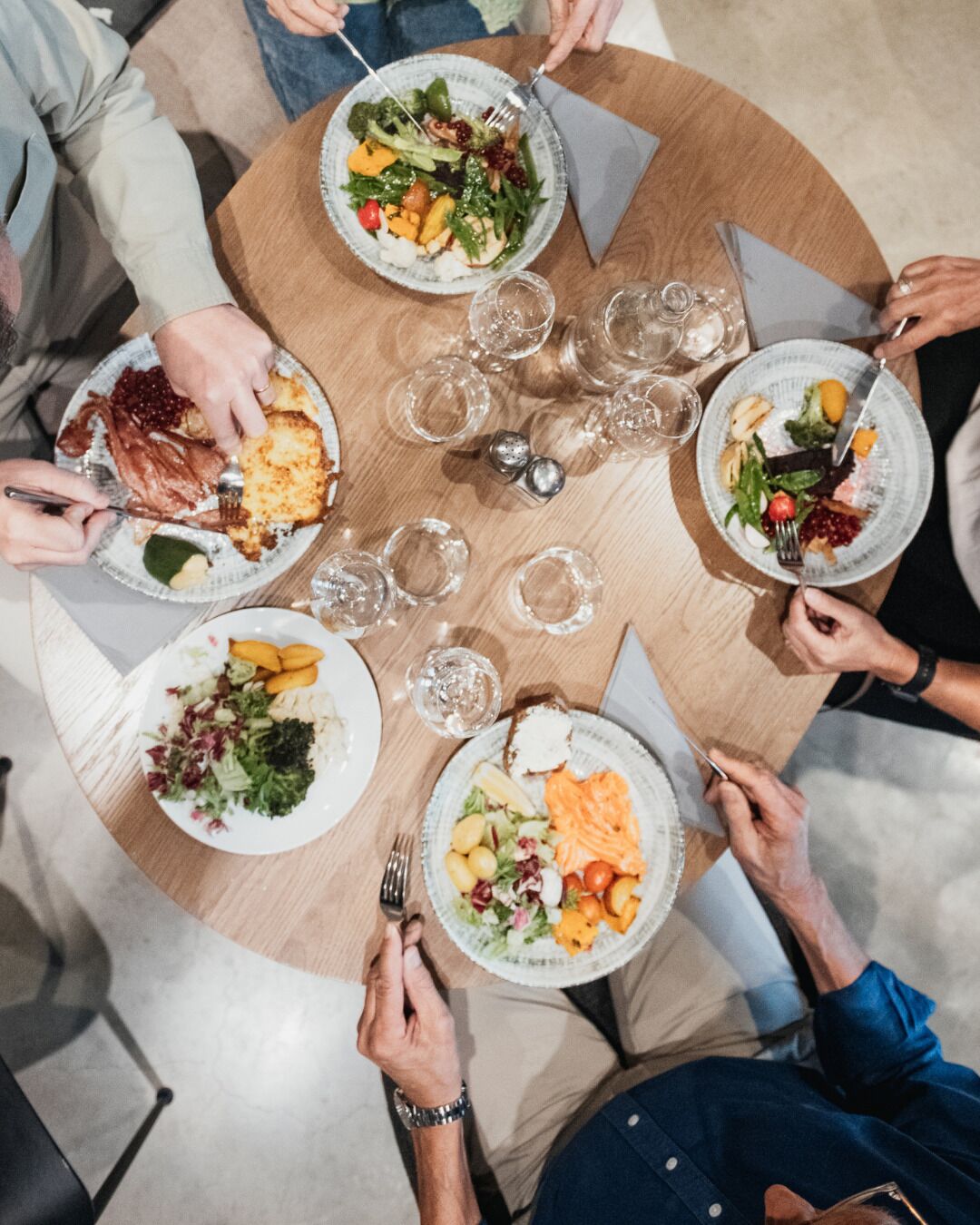 breakfast and dinner served, sea views