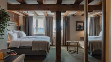 Deluxe Double Room, 1 Double Bed with Sofa bed, Non Smoking | Desk, laptop workspace, iron/ironing board, bed sheets