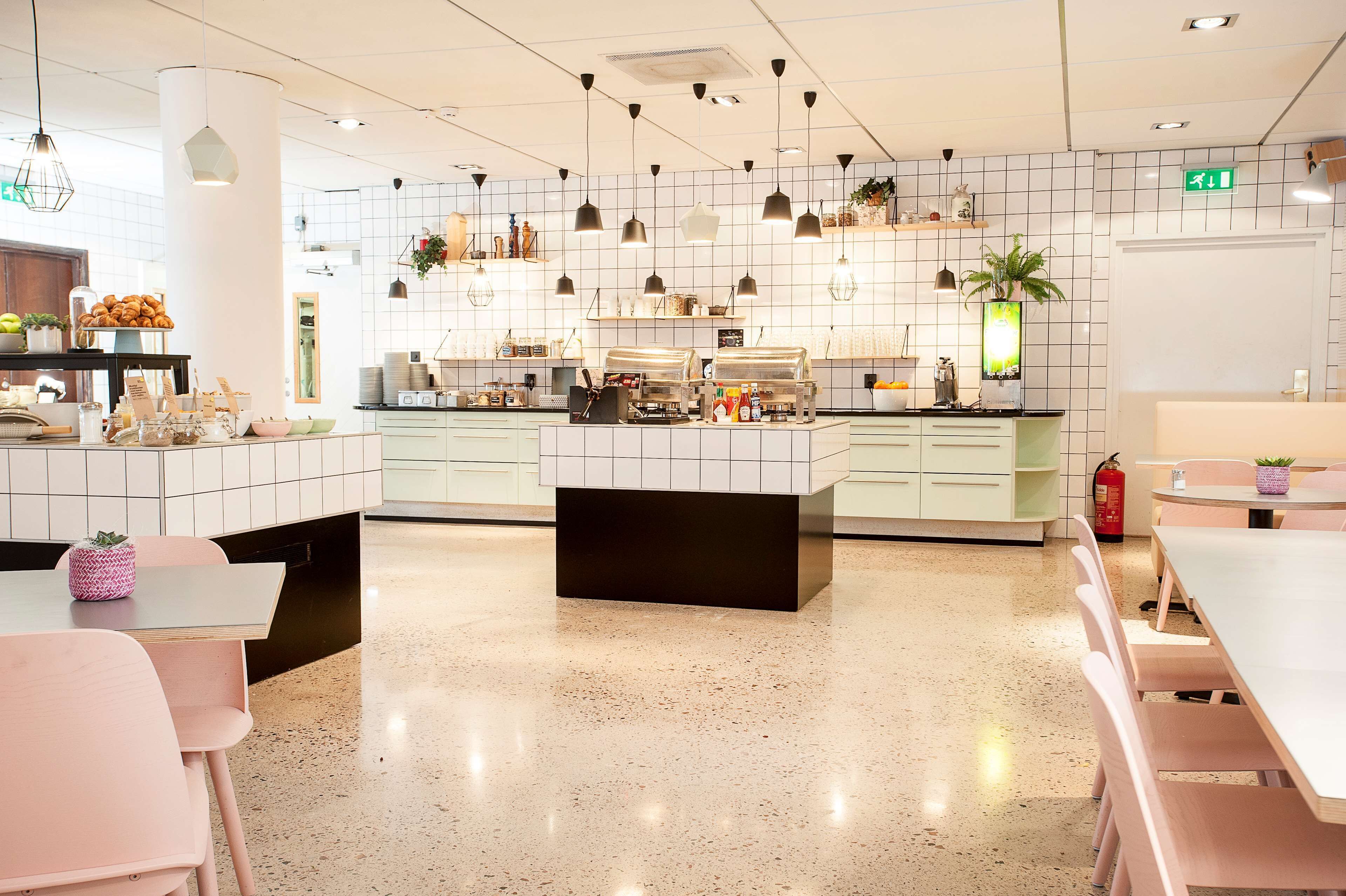 Gratis frukostbuffé varje dag 