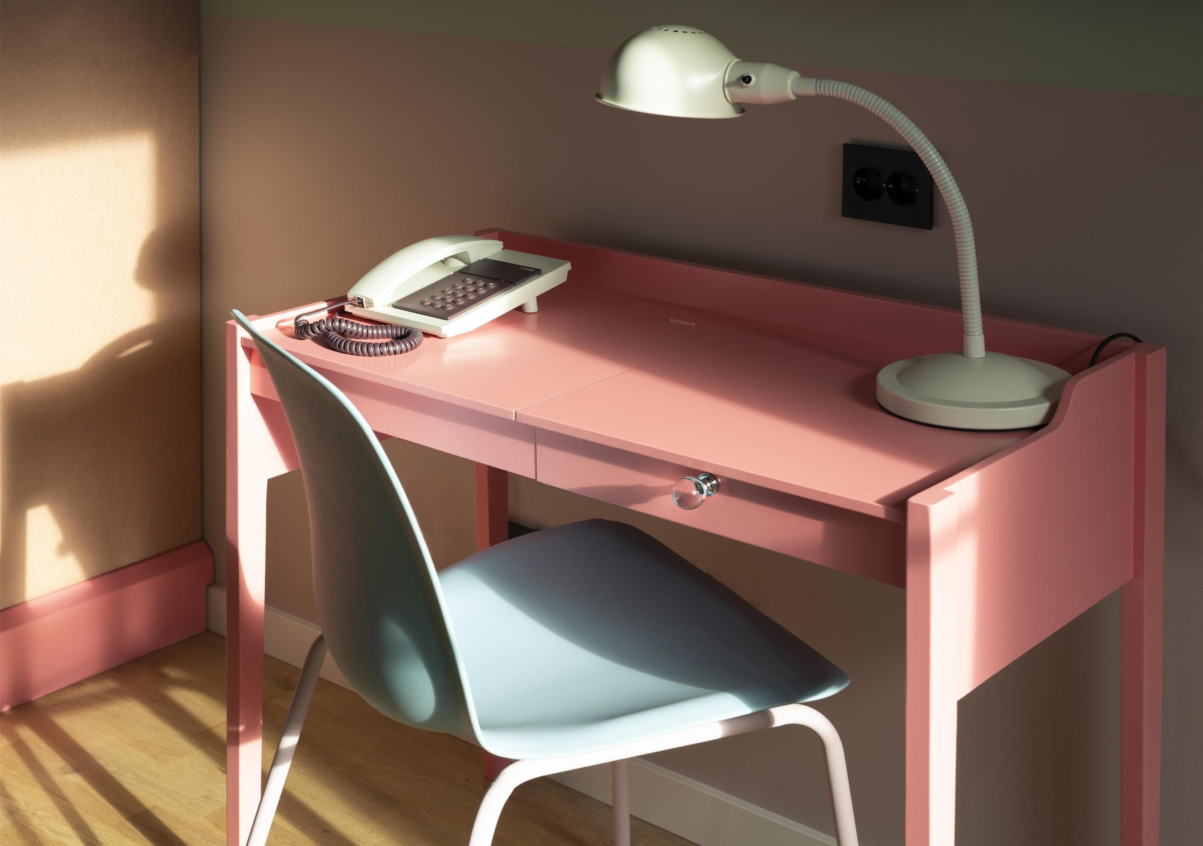 in-room safe, individually decorated, individually furnished, desk