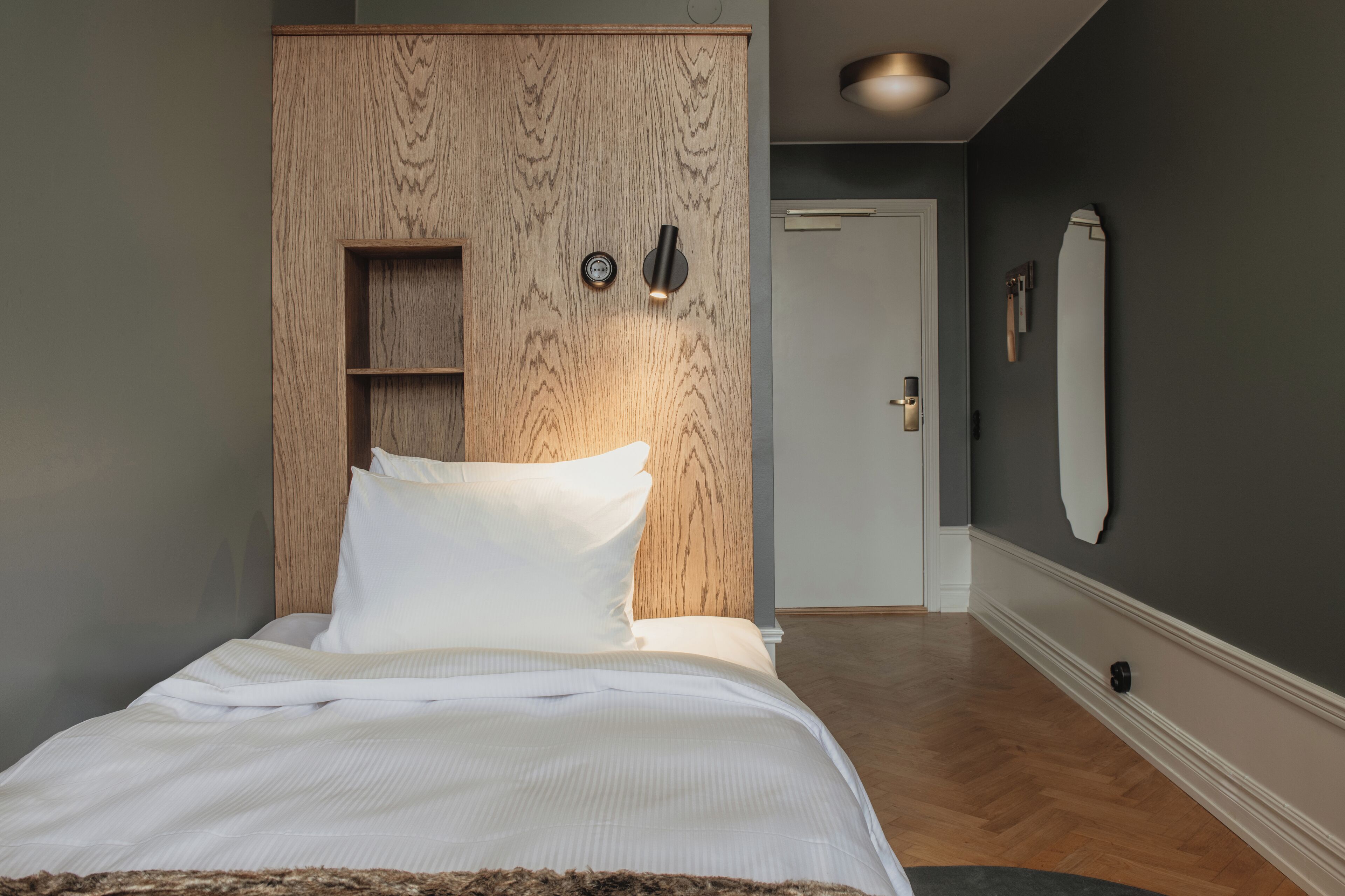 Single Room (Compact) | Desk, iron/ironing board, free WiFi, bed sheets