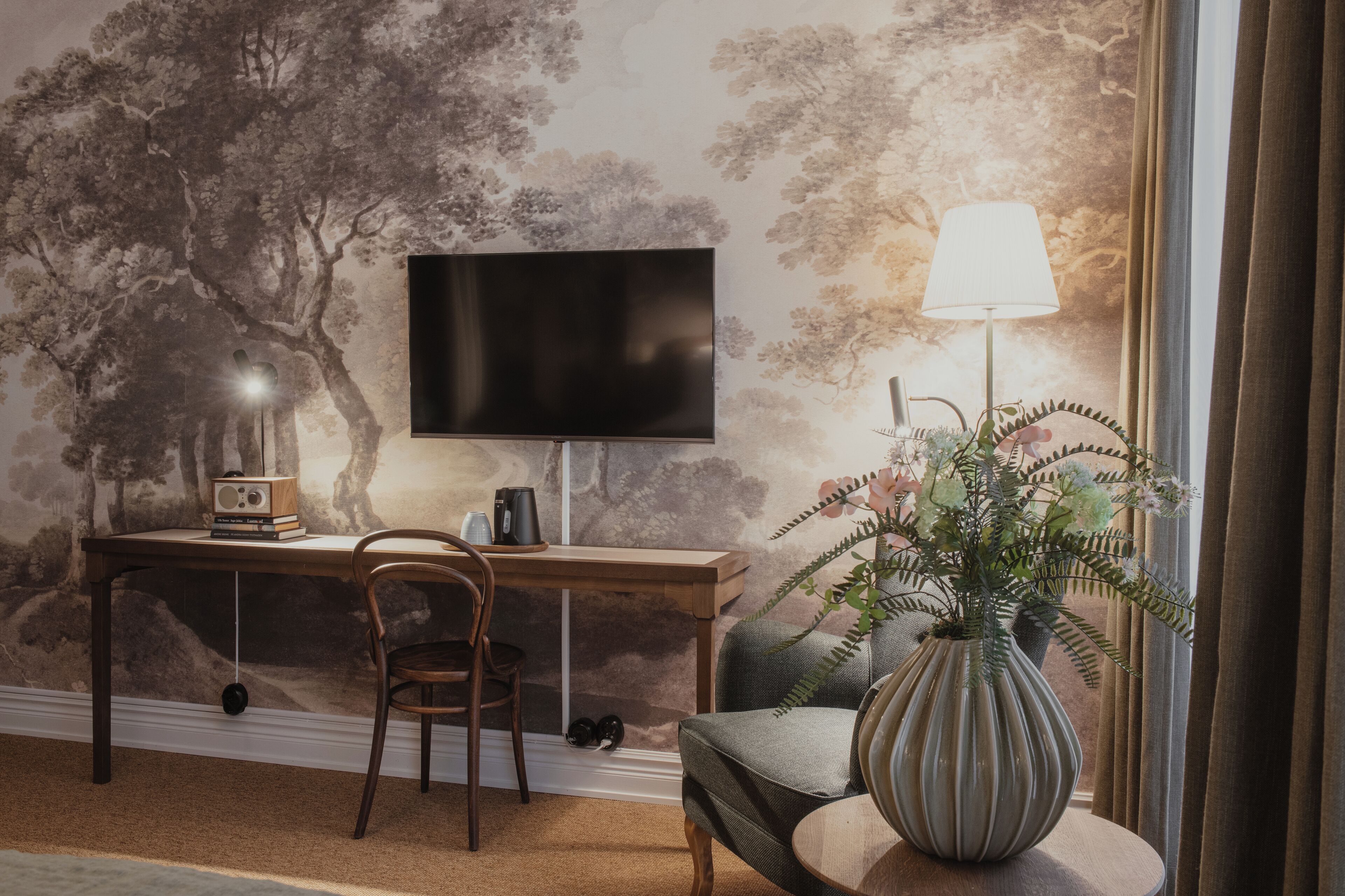 Desk, iron/ironing board, free WiFi, bed sheets