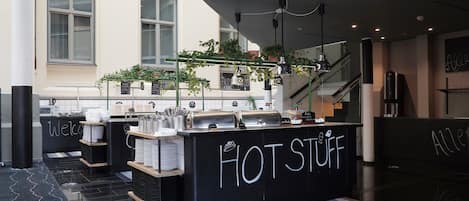 Gratis frukostbuffé varje dag