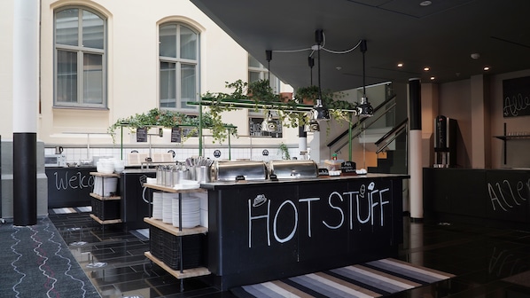 Petit déjeuner buffet compris tous les jours