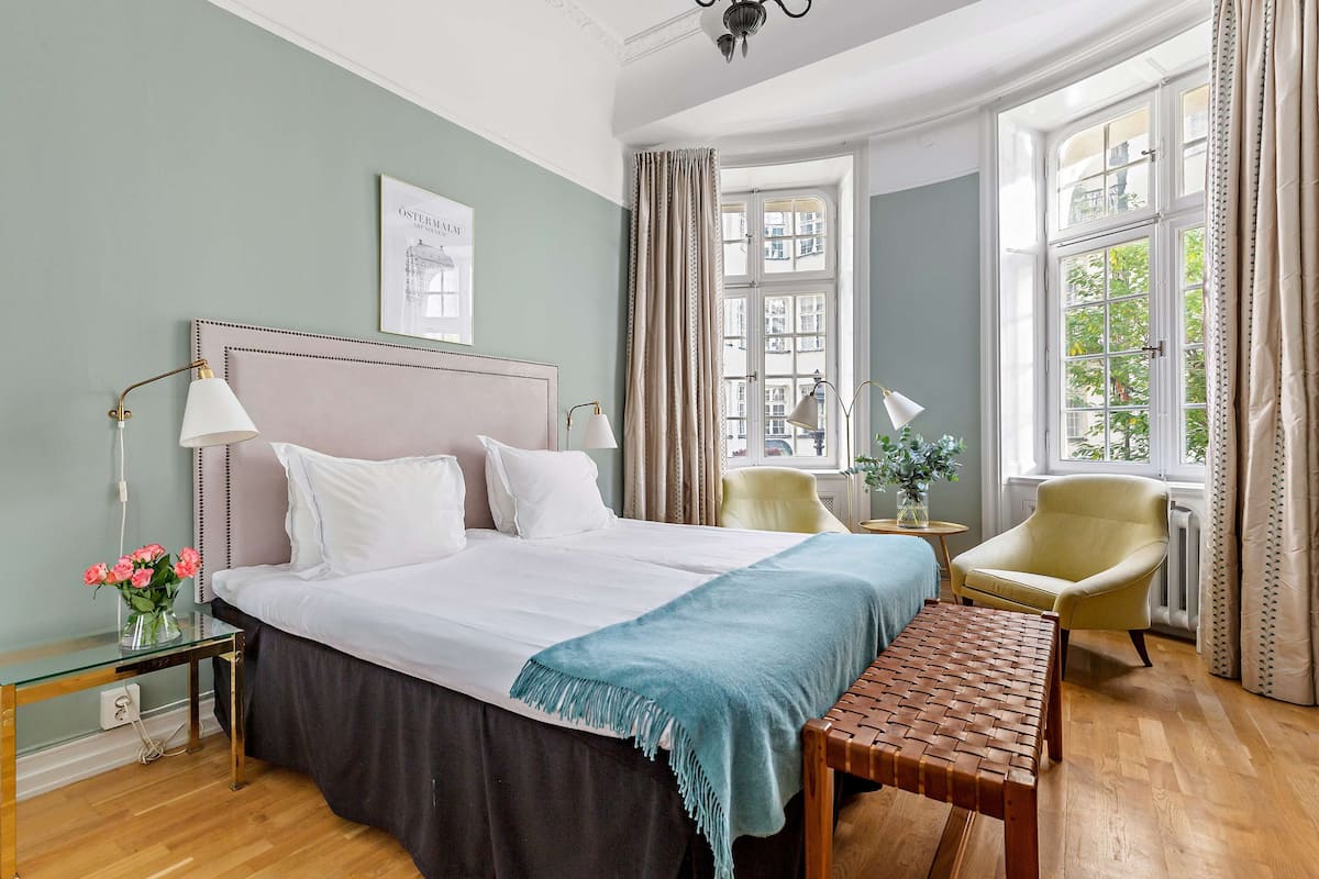 superior room, 2 single beds, non smoking | 1 bedroom, premium bedding, pillow-top beds, minibar