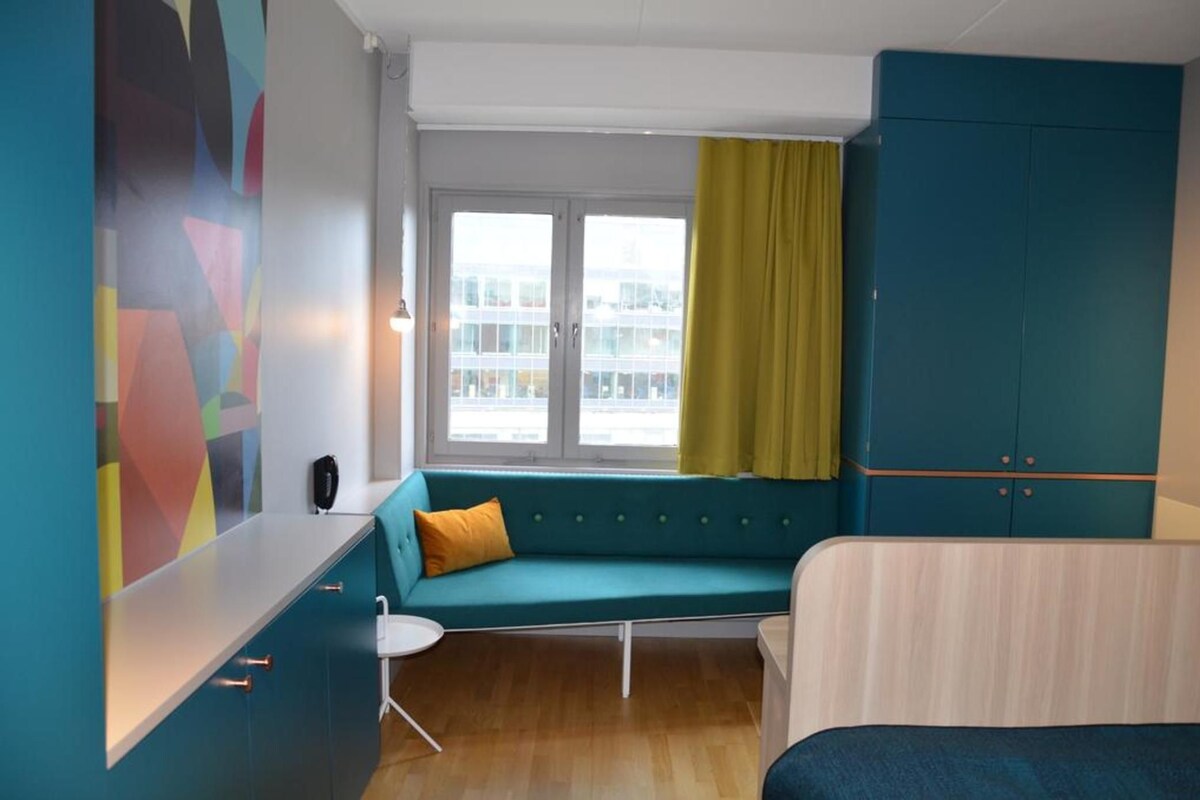 Standard Kitchenette