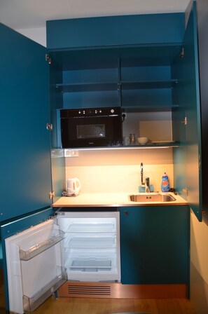 Standardzimmer, 1 Queen-Bett, Kochnische | Eigene Kochnische