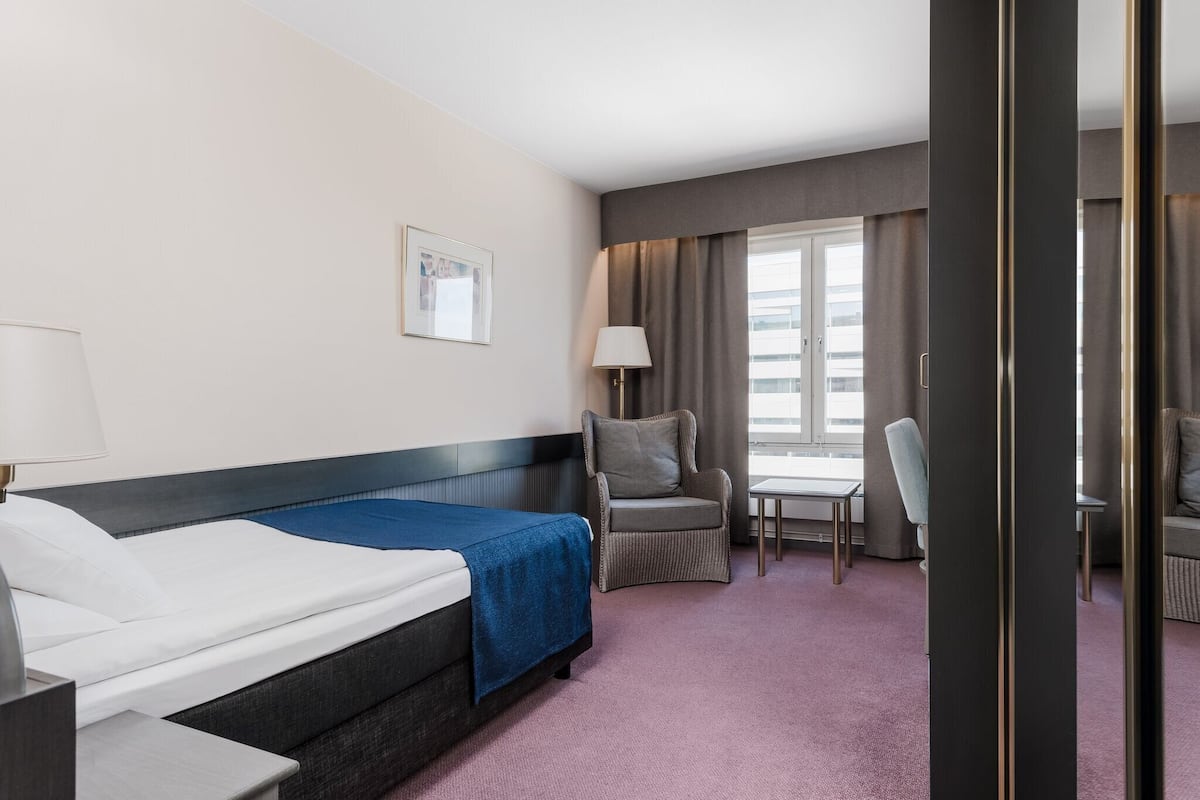 Standard Single Room | Hypo-allergenic bedding, in-room safe, desk, blackout curtains